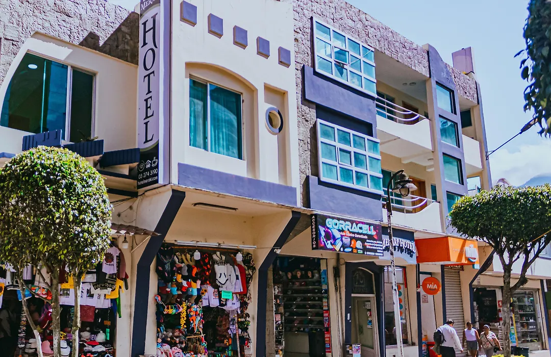 Meraki Hotel-1